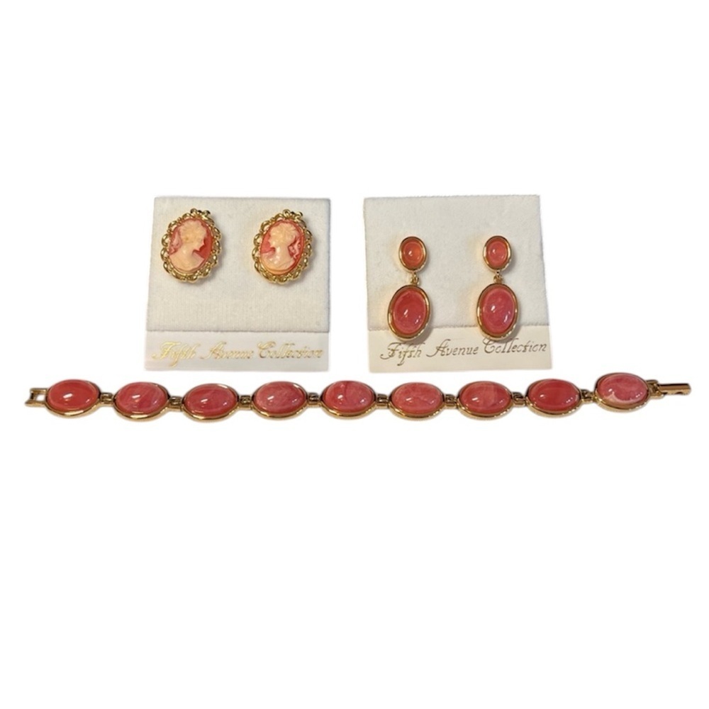 New FIFTH AVENUE COLLECTION set
Rhodochrosite stones
Cameo & Oval shaped
